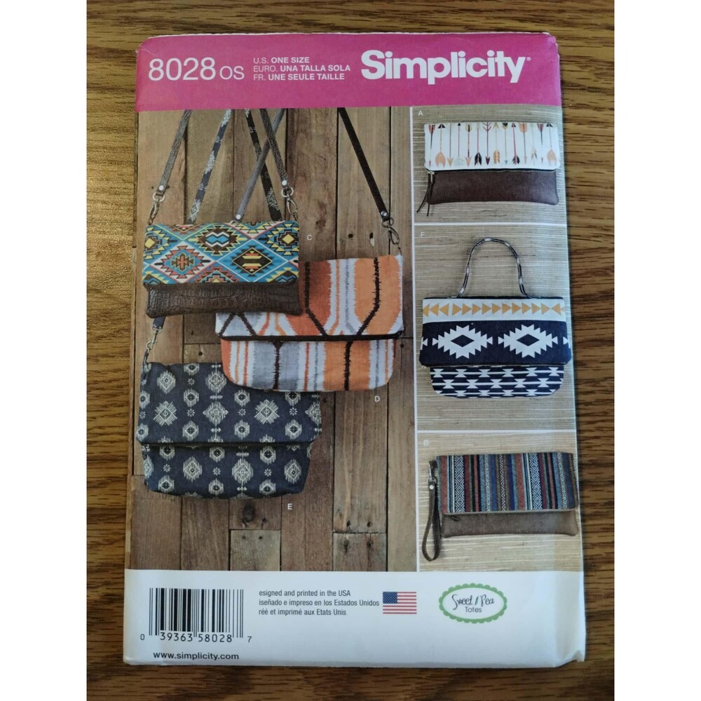 8028 Simplicity Sewing Pattern Clutch, Wristlet, Purse in Two Sizes, Six Styles
